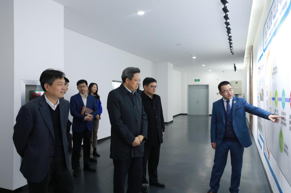 蘇州高新區(qū)黨工委書記、區(qū)長吳新明書記、王牟、黃鋒主任一行調(diào)研通錦